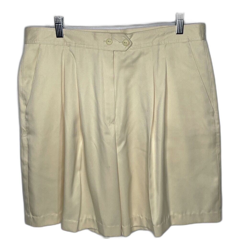 Bette & Court Signature Collection Golf Casual Size 16 Pleated High Waist Short
